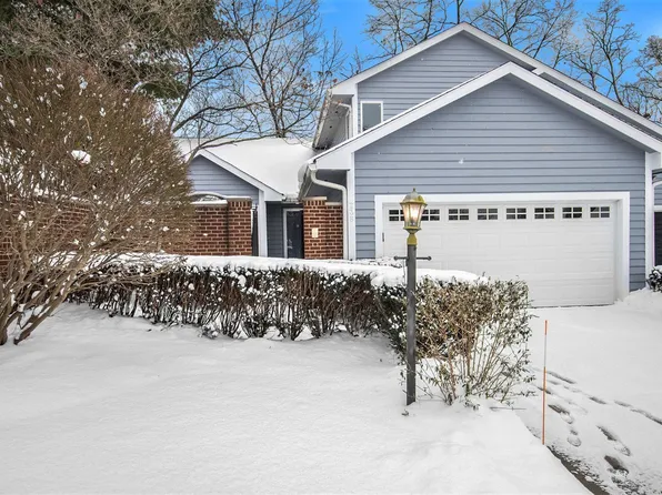 238 Ashbury Ct, South Bend, IN 46615