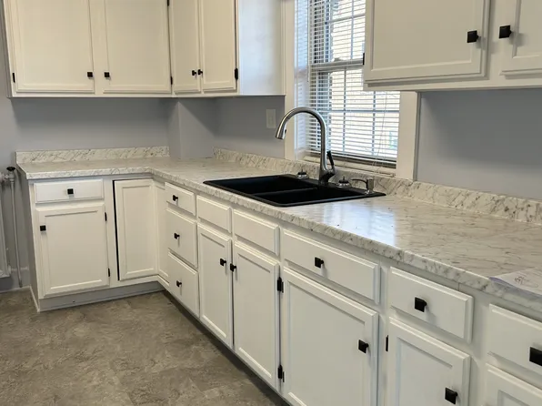 2020 1st Ave, Hibbing, MN 55746