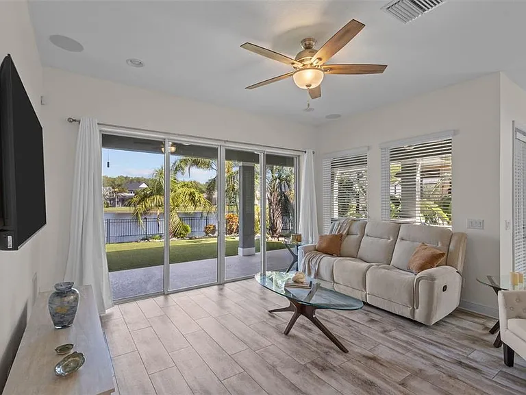 2515 Portico St — Photo 7