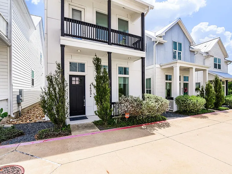 4405 Night Owl Ln — Photo 1