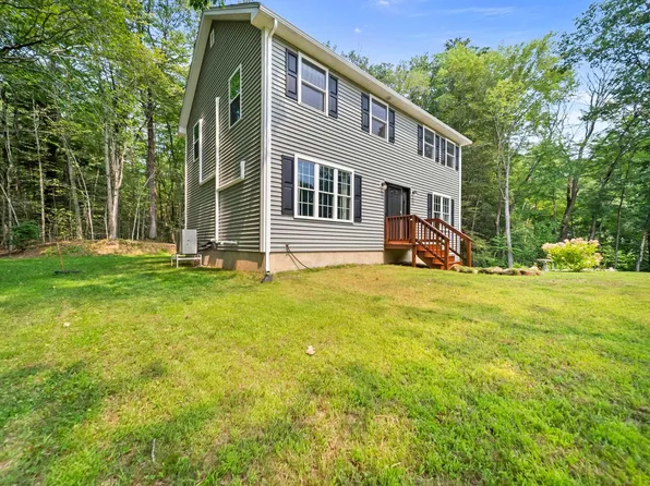 20 Hammond Road, Deerfield, NH 03037