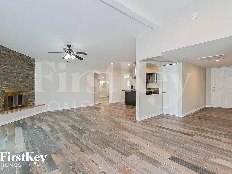 5136 E Alberta Dr — Photo 3