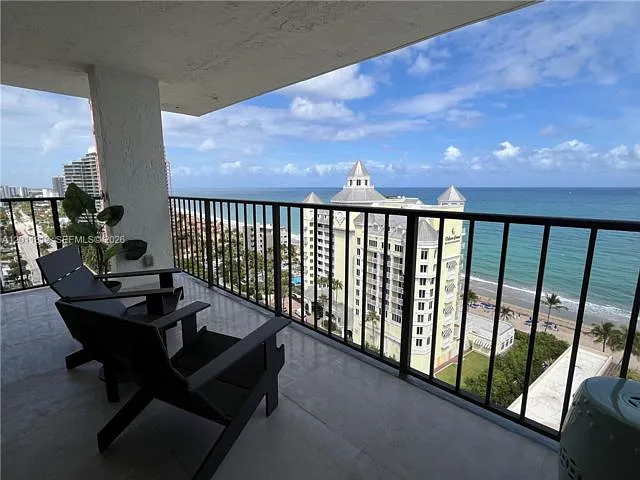 1905 N Ocean Blvd #A — Photo 2