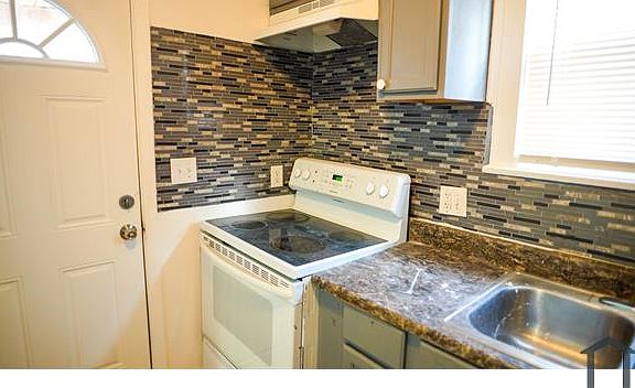 5th image of 1188 Sidney St