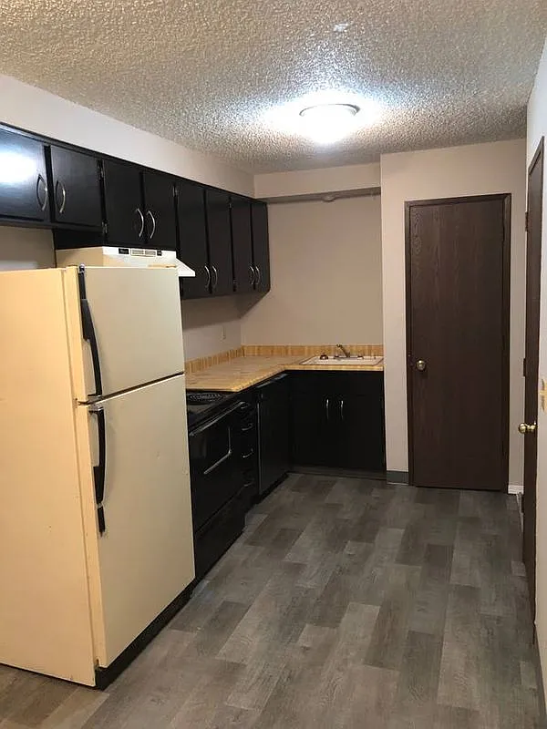 1 bed, 1.0 bath, 684 sqft, $1,245 — Photo 4