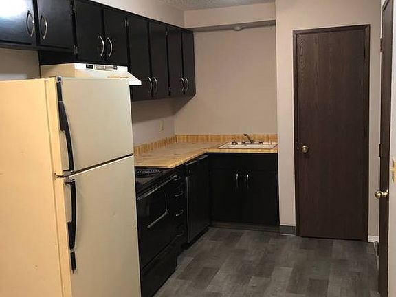 5th image of 617 SE Russell St