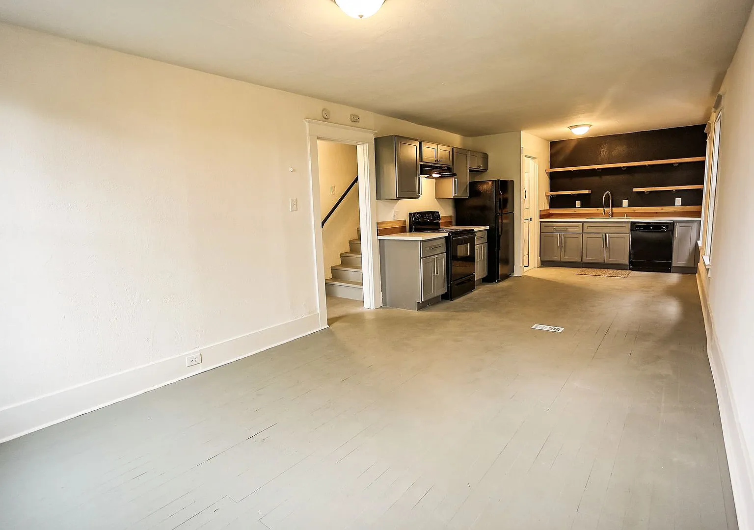 1001 South I St — Photo 4