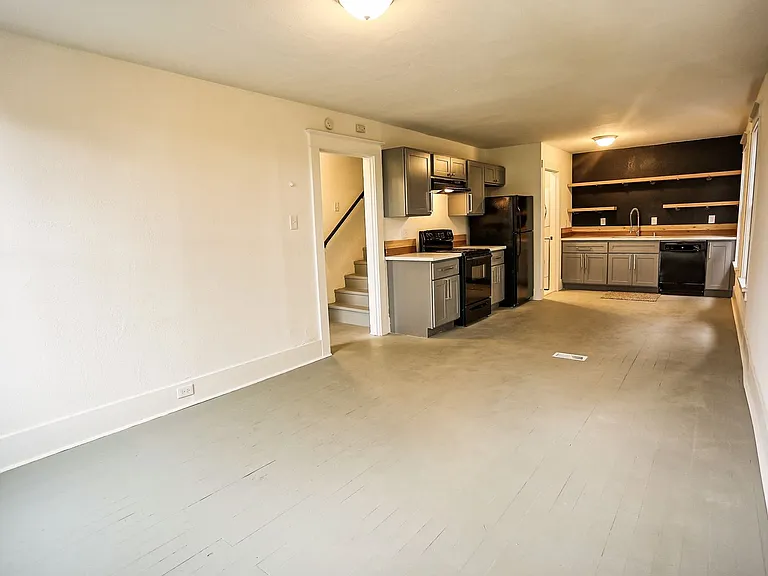1001 S I St — Photo 4