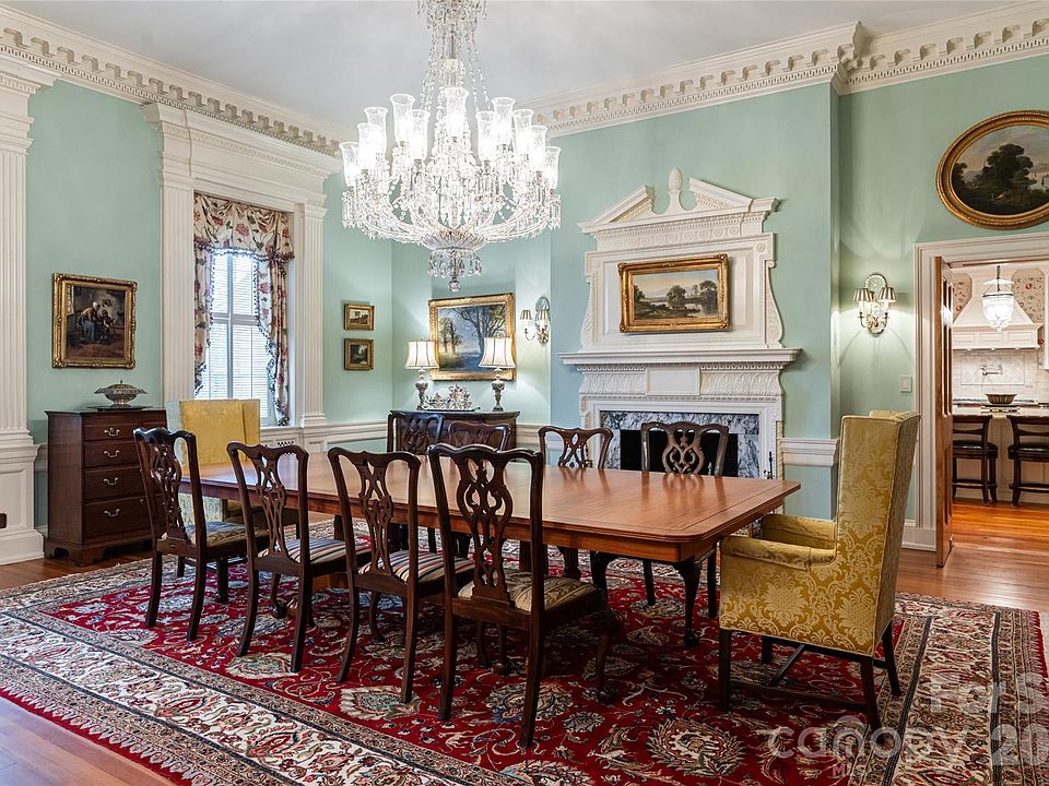 4th image of 324 Vanderbilt Rd