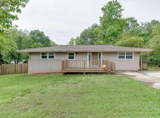 4021 Oakwood Rd, Oakwood, GA 30566