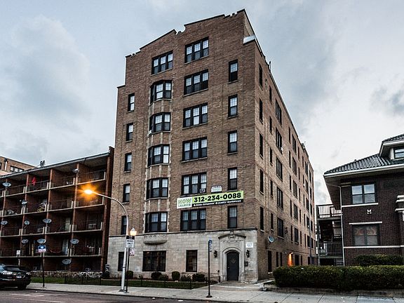 2nd image of 6751 S Jeffery Blvd #704