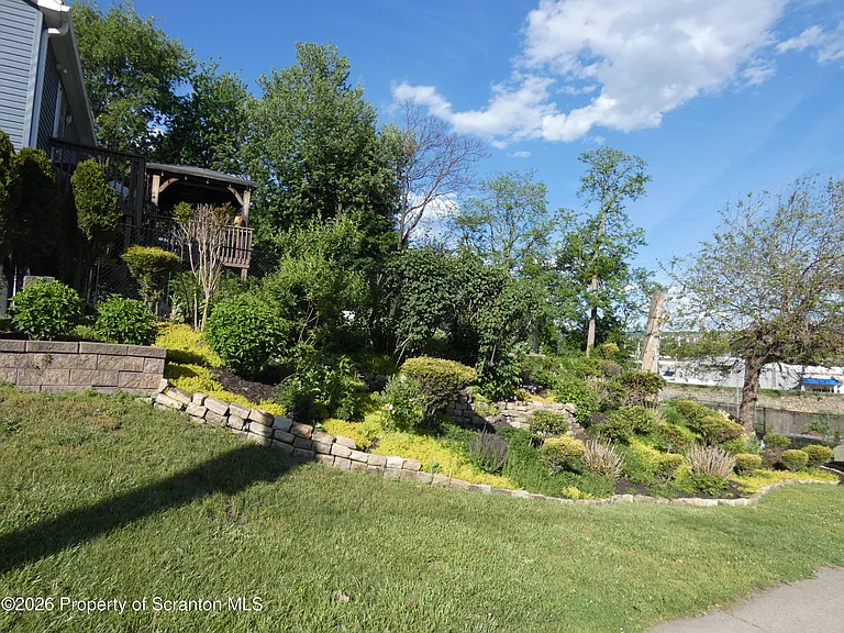 607 3rd Ave #LOWER LEV — Photo 33