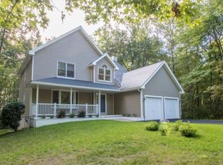 36 Coach Ln, Hampton Falls, NH 03844