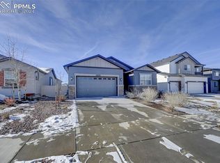 6717 Cumbre Vista Way, Colorado Springs, CO 80924