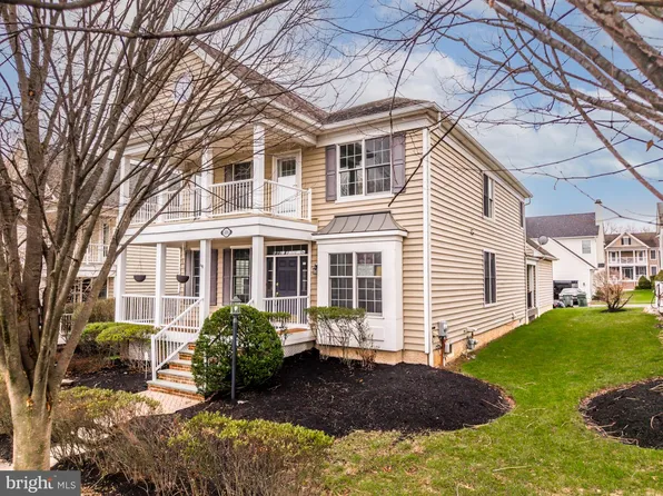 406 Dornishwood Pl, Chalfont, PA 18914