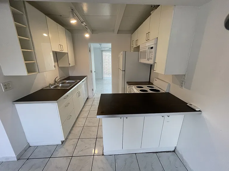 508 Desert View Dr — Photo 32