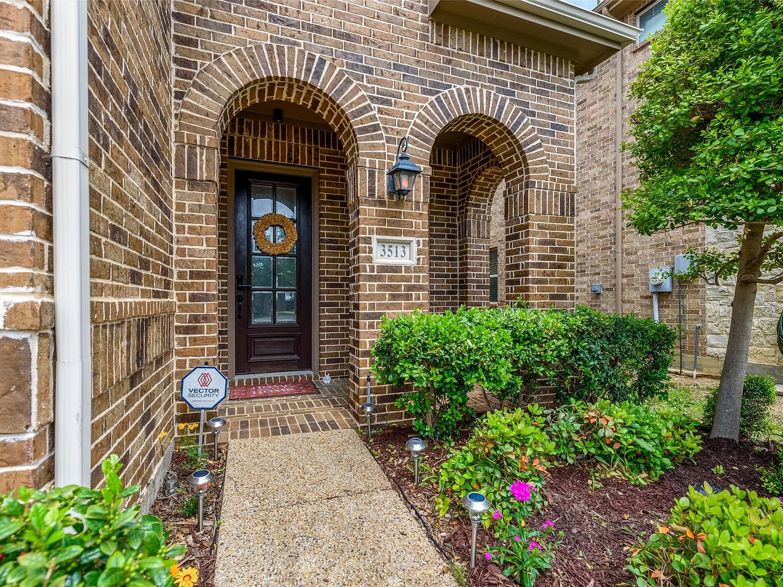 4 bed, 3.5 bath, 3124 sqft, $3,700 — Photo 3