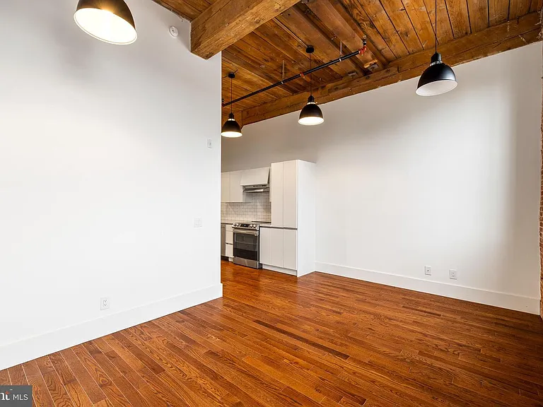 1801 N Howard St #302 — Photo 14