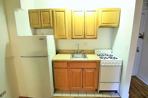 Rented by JK Dansar Corp | media 18