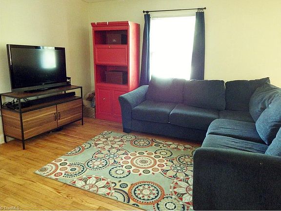 4th image of 2313 Markland Dr