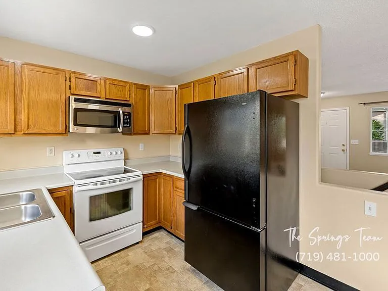 5833 Bow River Dr — Photo 14