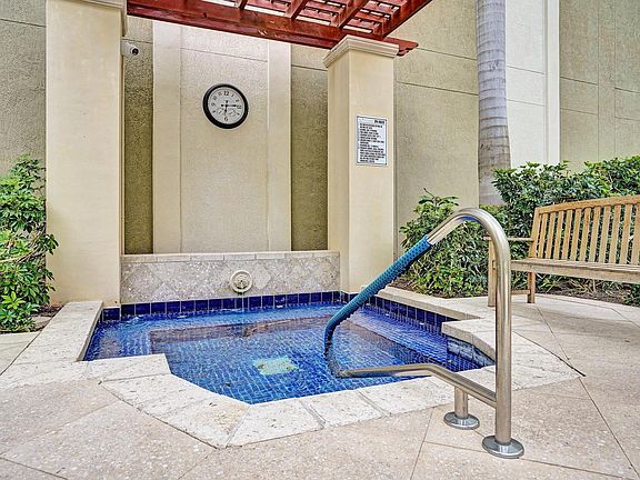 5th image of 804 E Windward Way #521