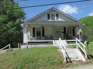 34 Elizabeth St, Danville, VA 24541
