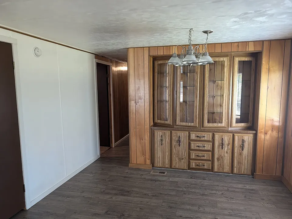 1400 W Iron Horse Cir