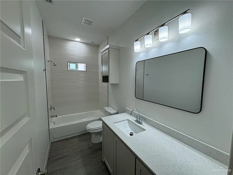 7802 N 58th St #3 — Photo 13