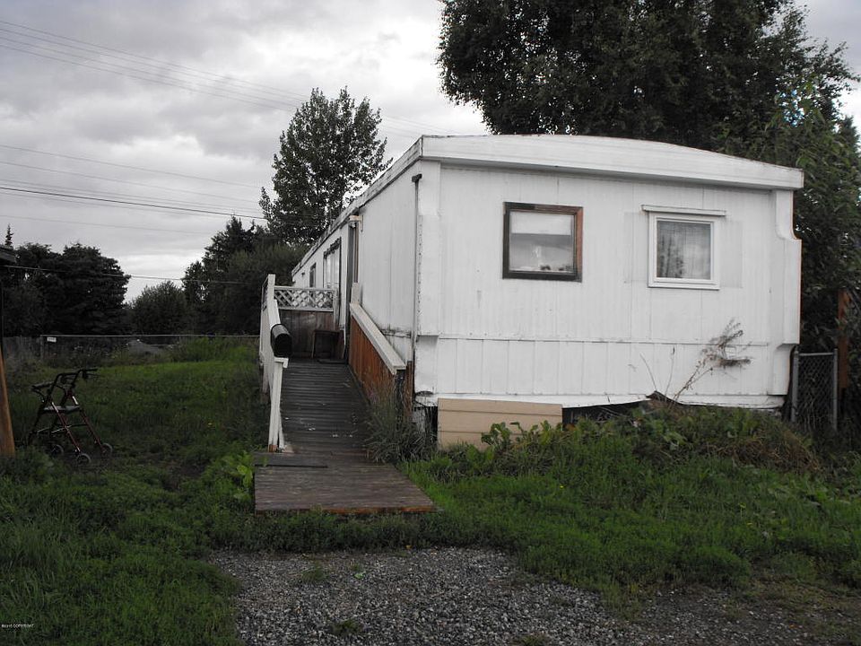 2nd image of 4200 E 4th Ave Spc 109