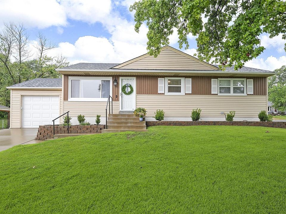 1st image of 10443 Dandridge Dr