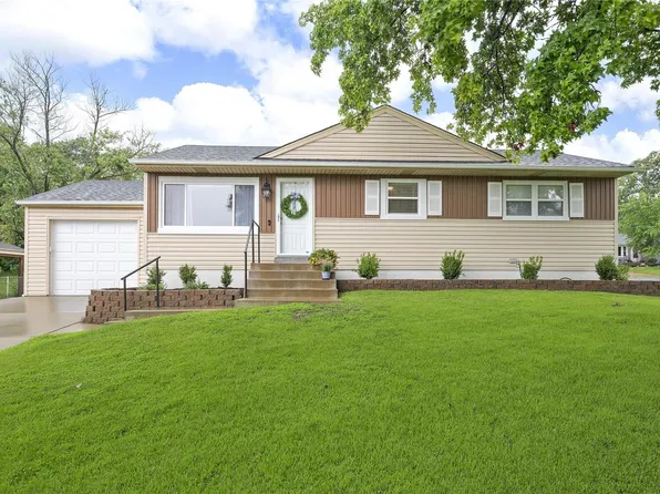 10443 Dandridge Dr, Saint Louis, MO 63123