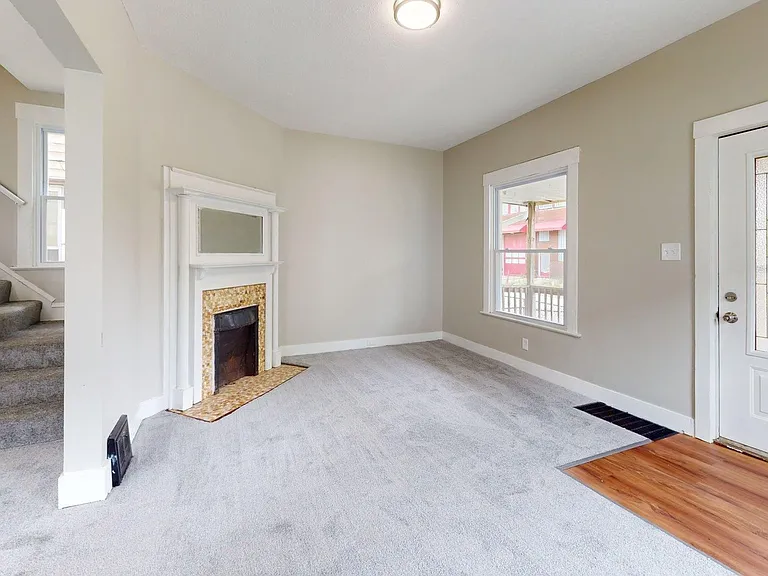2027 W 105th St — Photo 29