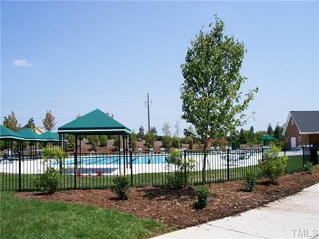 2nd image of 108 Foxdale Grant Dr
