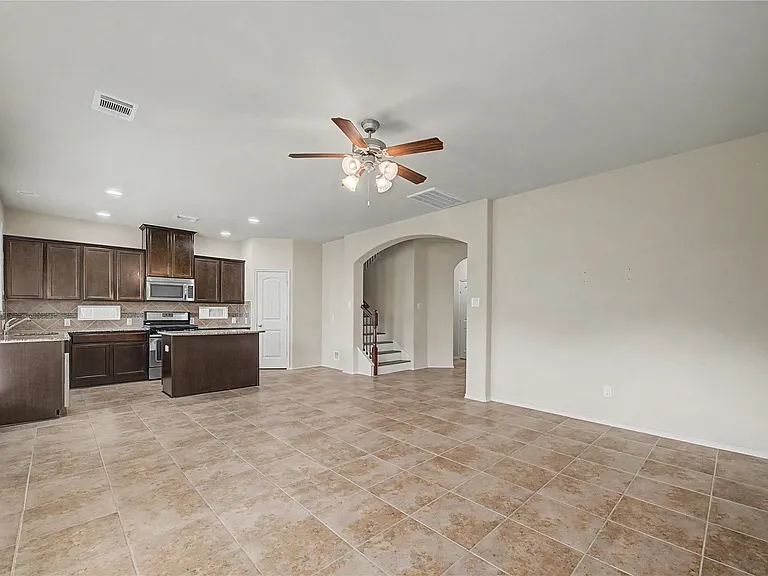 18319 Amalfi Coast Dr — Photo 10