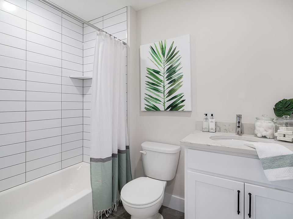1st image of 140 Green Ln Unit 108