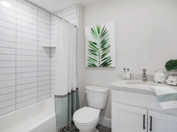 East Main Manayunk Apartments, 140 Green Ln Unit 101, Philadelphia, PA 19127