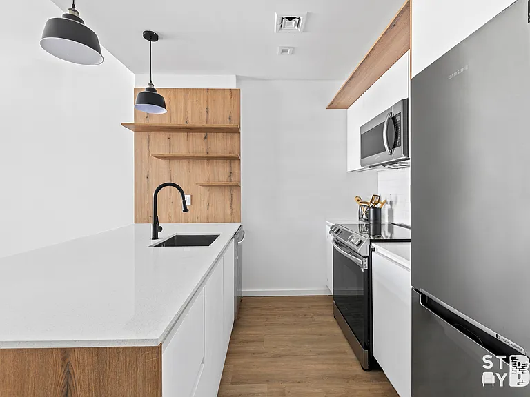 825 De Kalb Ave #3B — Photo 5
