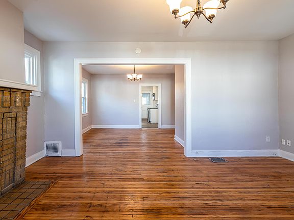 5th image of 1811 E Rich St