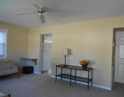 3rd image of 820 Queensboro Ave
