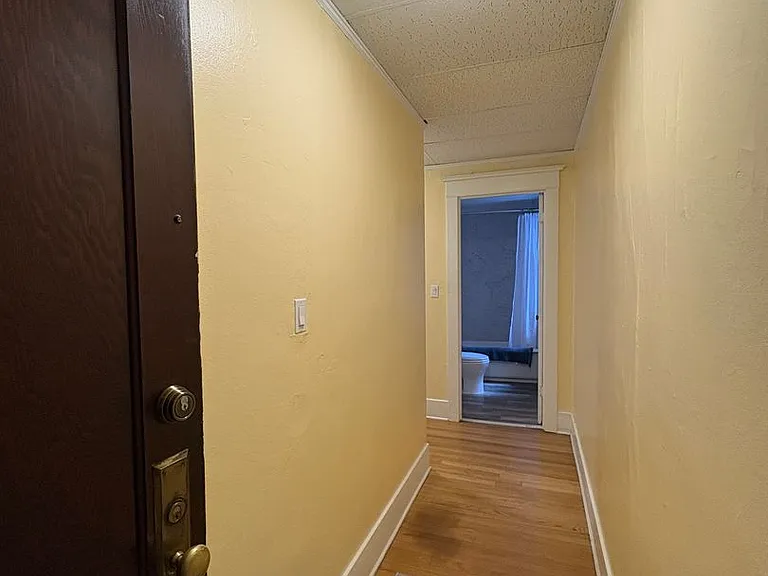 Virginian Apartments — Photo 53