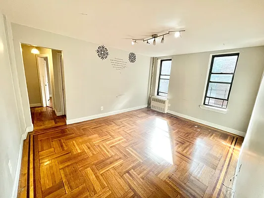 Rented by Carnegie Management Inc | media 10