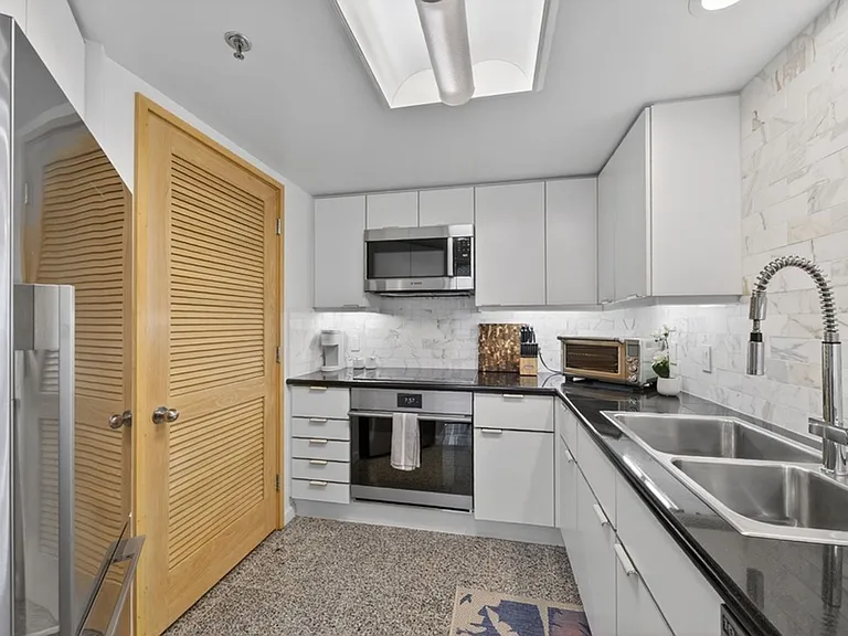 1888 Kalakaua Ave #907 — Photo 4