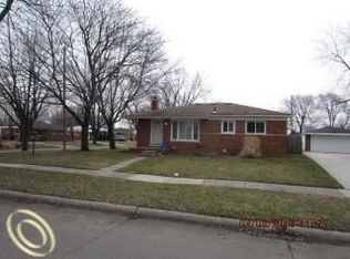 24454 Prairie Ln, Warren, MI 48089