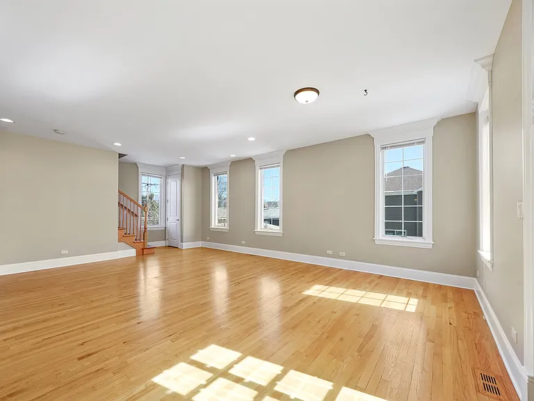 825 S La Grange Rd #A — Photo 10