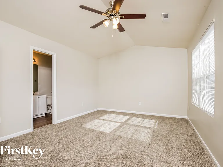 178 Creekstone Ct — Photo 10