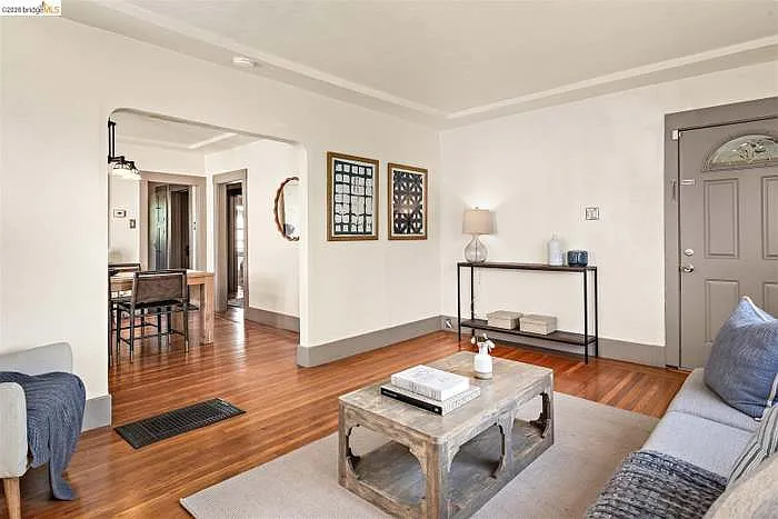 2 bed, 1711 sqft, $2,500 — Photo 3