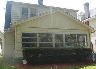 2nd image of 1132 Everett Dr
