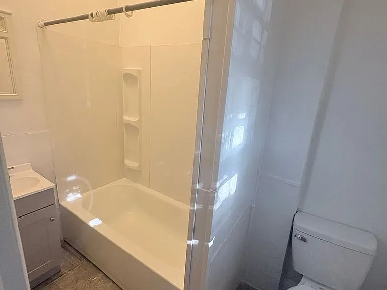 207 S Pine St #1 — Photo 7