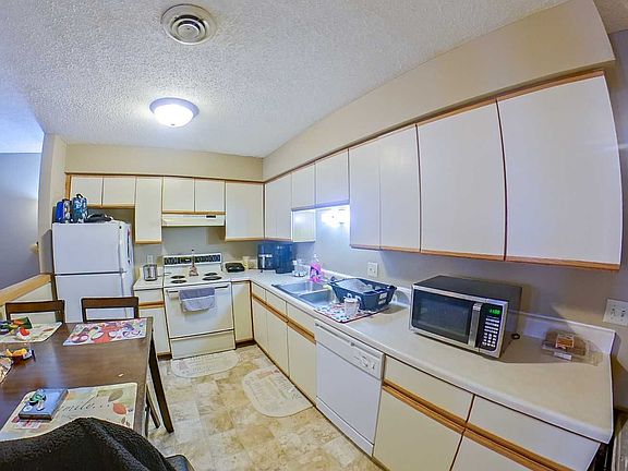 2nd image of 2502 Candle Crest Cir